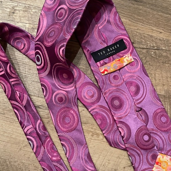 TED BAKER Silk Handmade Tie - Picture 1 of 5